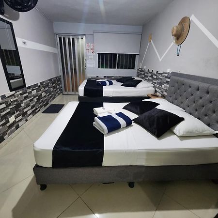 Apartahotel Calasanz Home Medellin Bagian luar foto