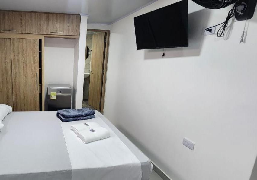 Apartahotel Calasanz Home Medellin Bagian luar foto