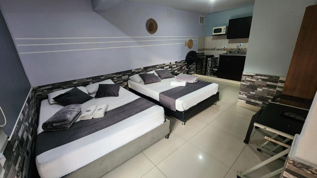 Apartahotel Calasanz Home Medellin Bagian luar foto