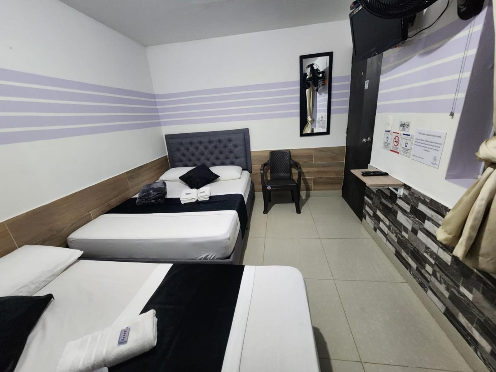 Apartahotel Calasanz Home Medellin Bagian luar foto