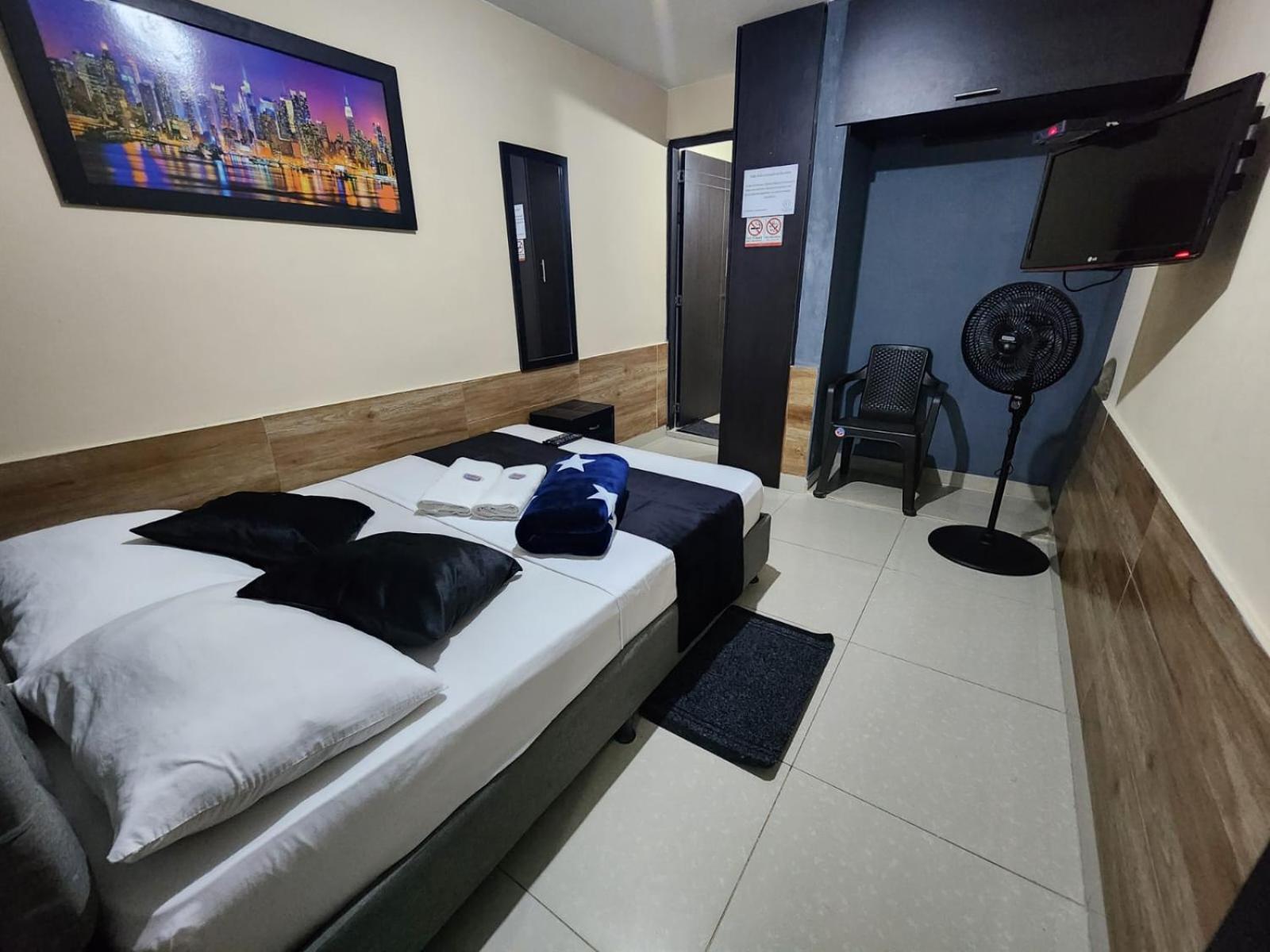 Apartahotel Calasanz Home Medellin Bagian luar foto