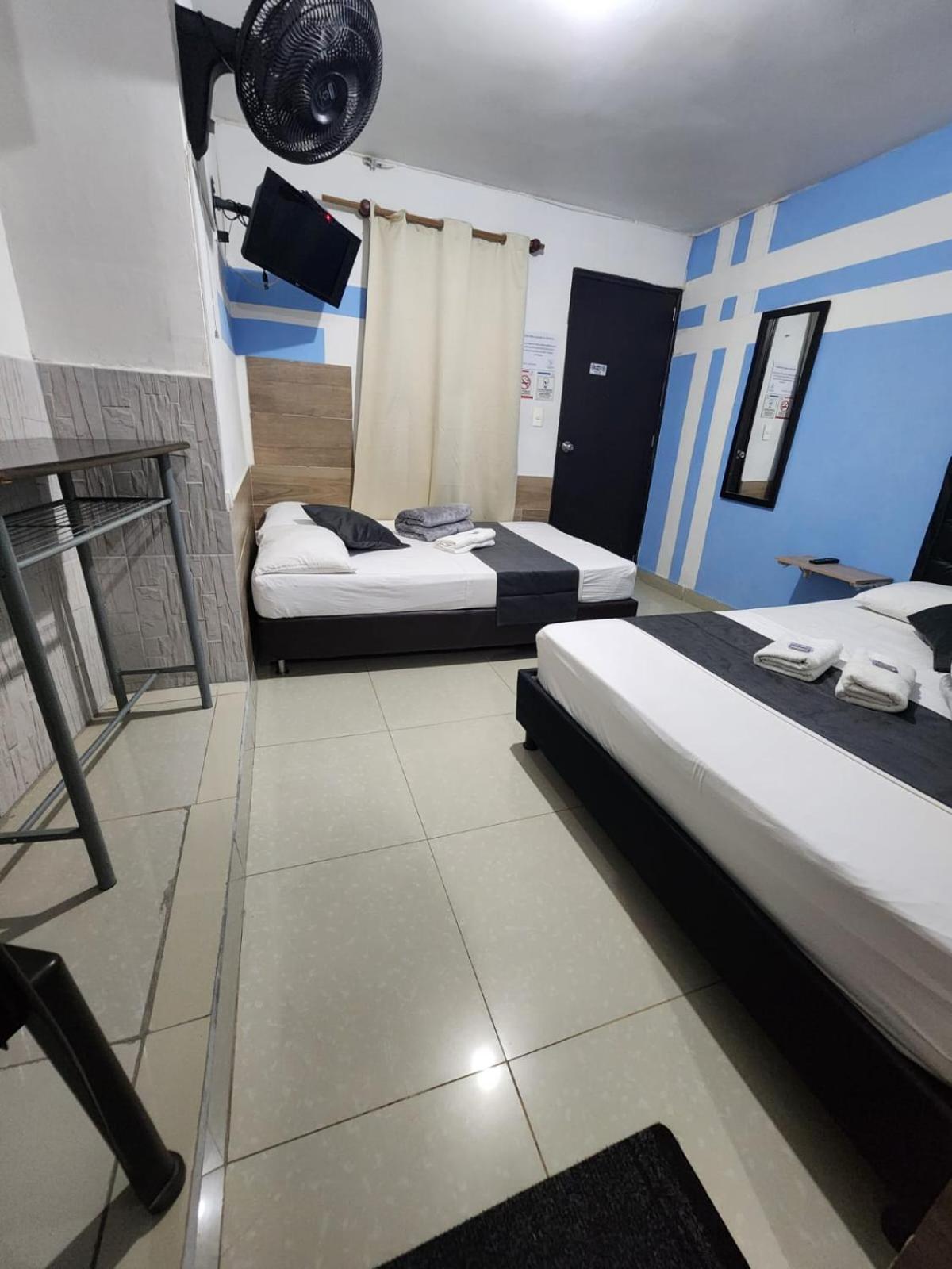 Apartahotel Calasanz Home Medellin Bagian luar foto