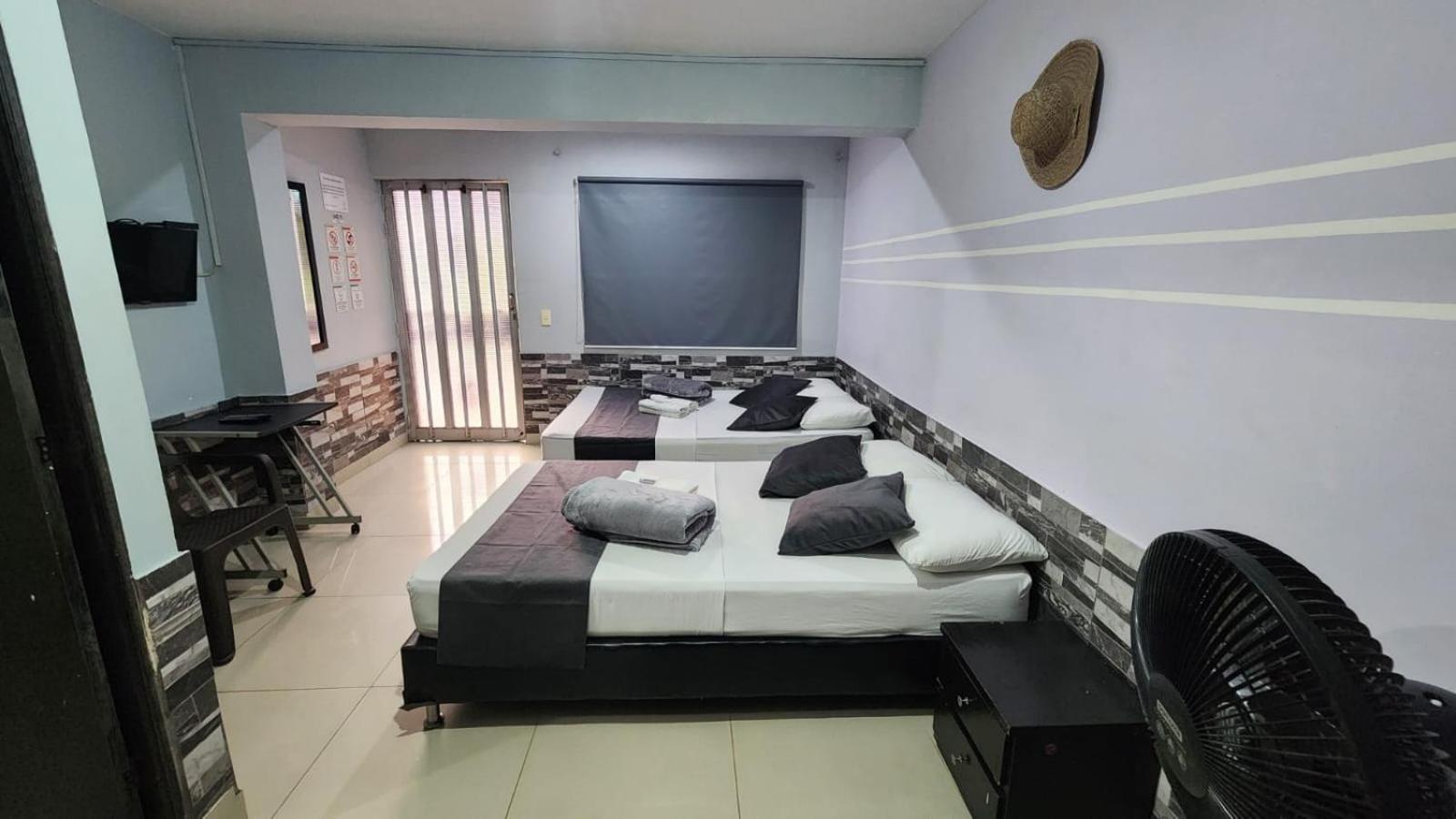 Apartahotel Calasanz Home Medellin Bagian luar foto