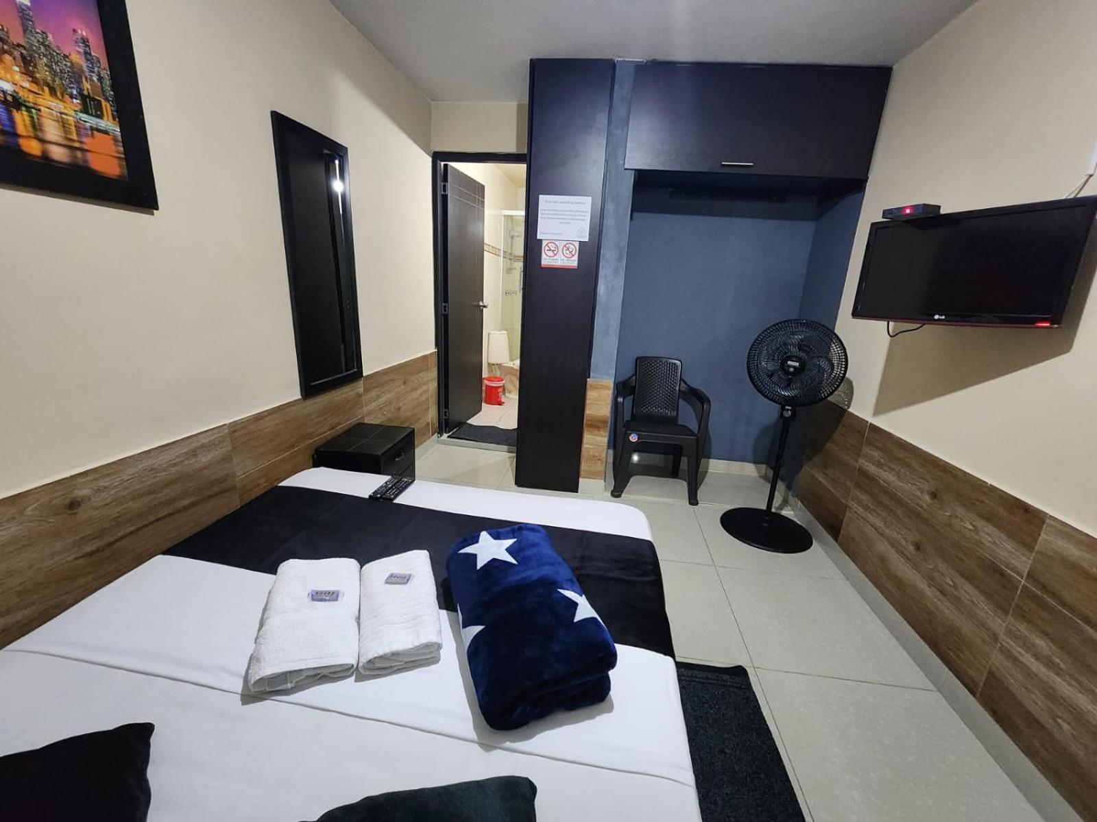 Apartahotel Calasanz Home Medellin Bagian luar foto