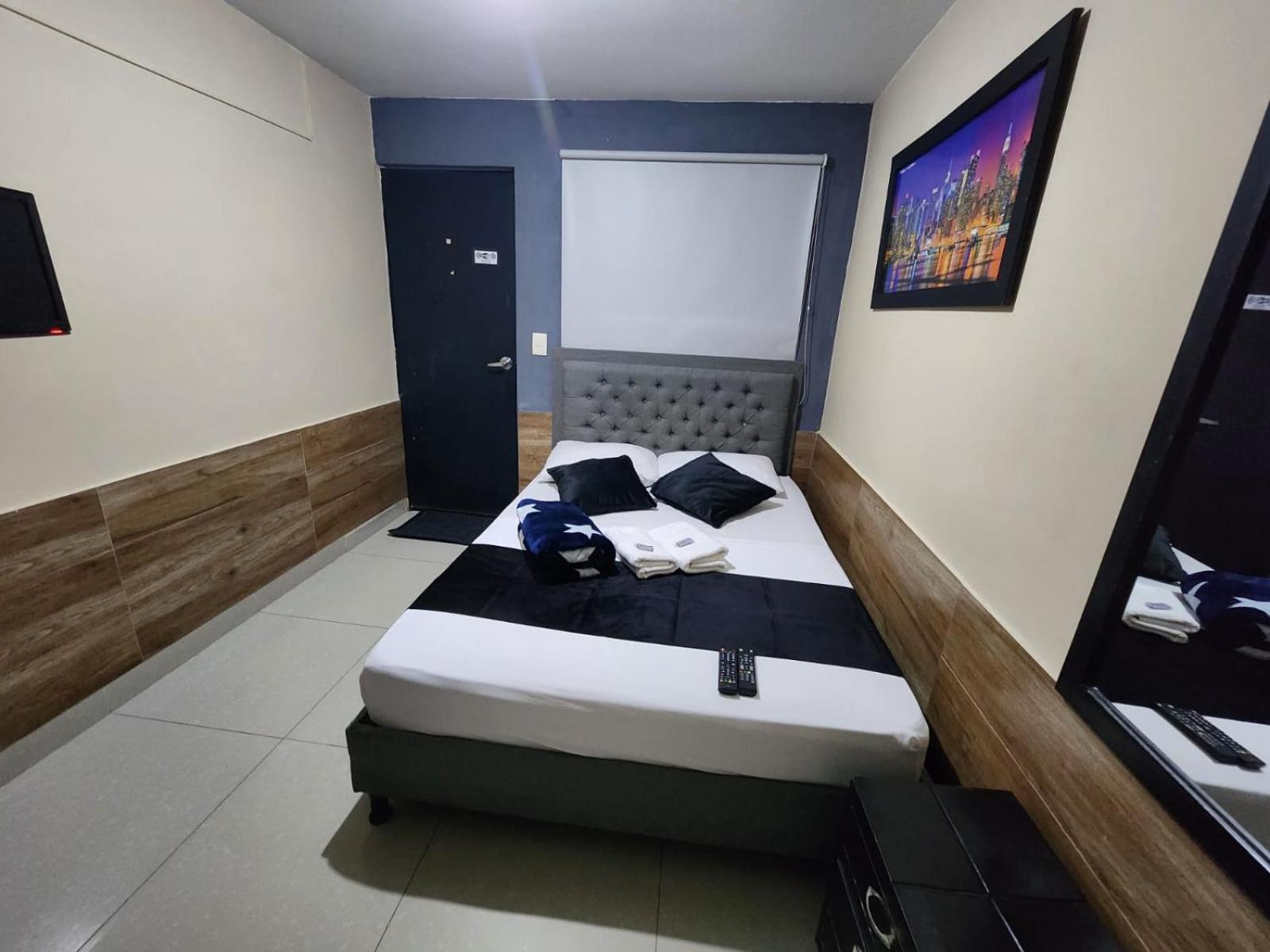 Apartahotel Calasanz Home Medellin Bagian luar foto