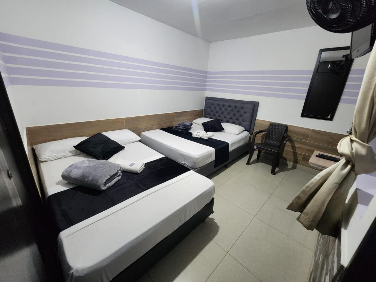 Apartahotel Calasanz Home Medellin Bagian luar foto