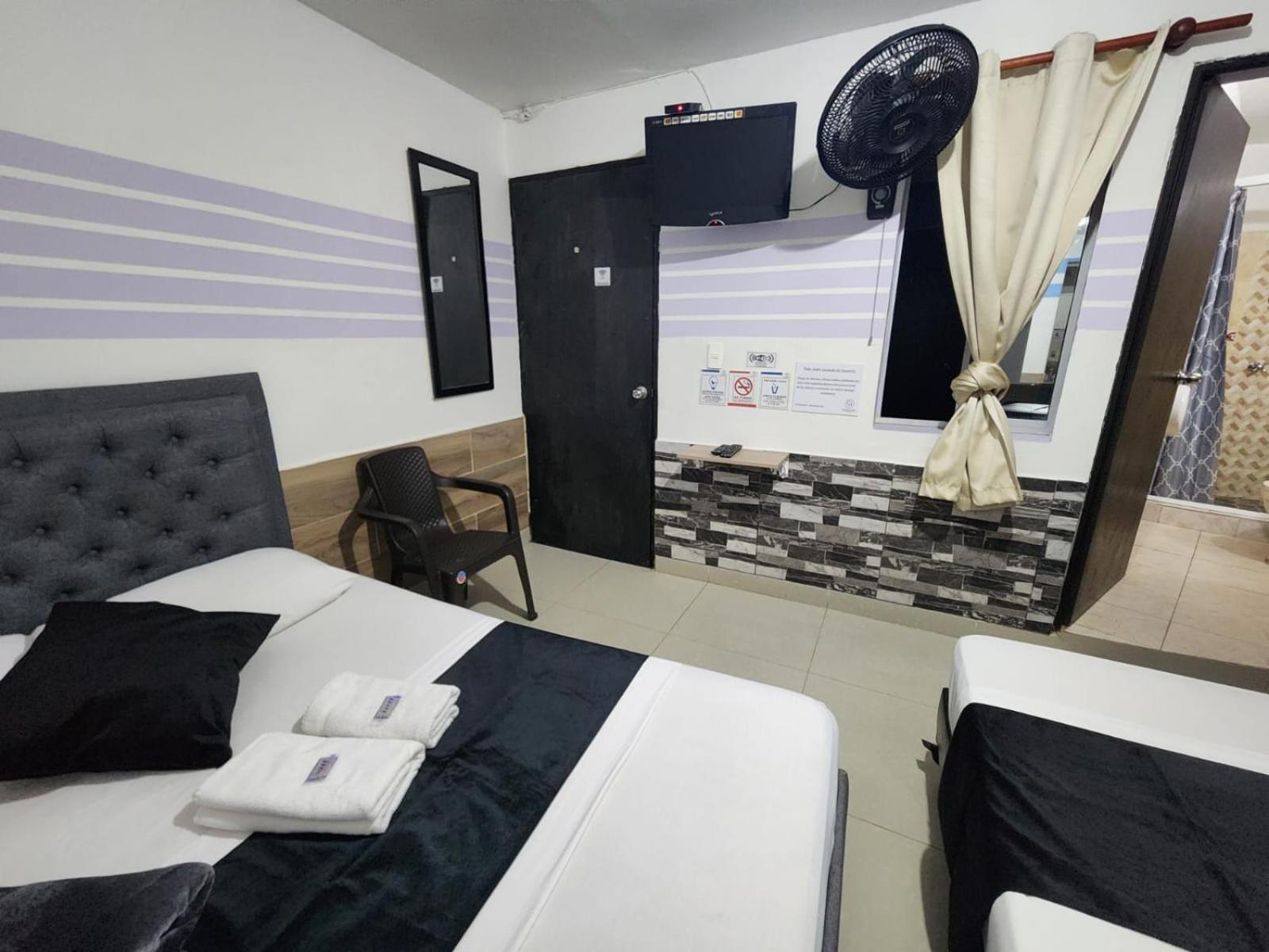 Apartahotel Calasanz Home Medellin Bagian luar foto