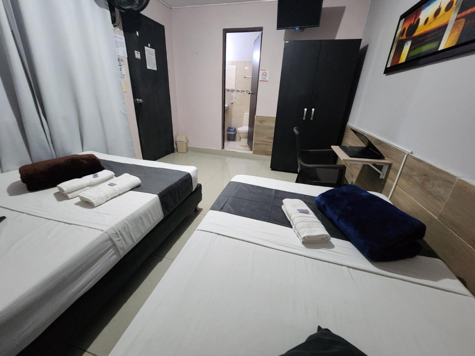 Apartahotel Calasanz Home Medellin Bagian luar foto