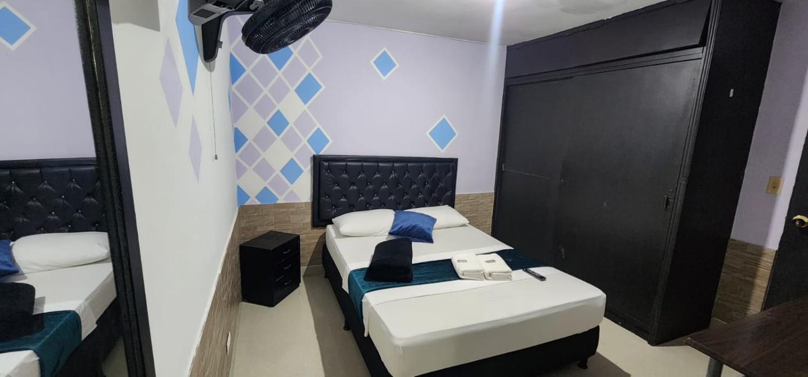 Apartahotel Calasanz Home Medellin Bagian luar foto