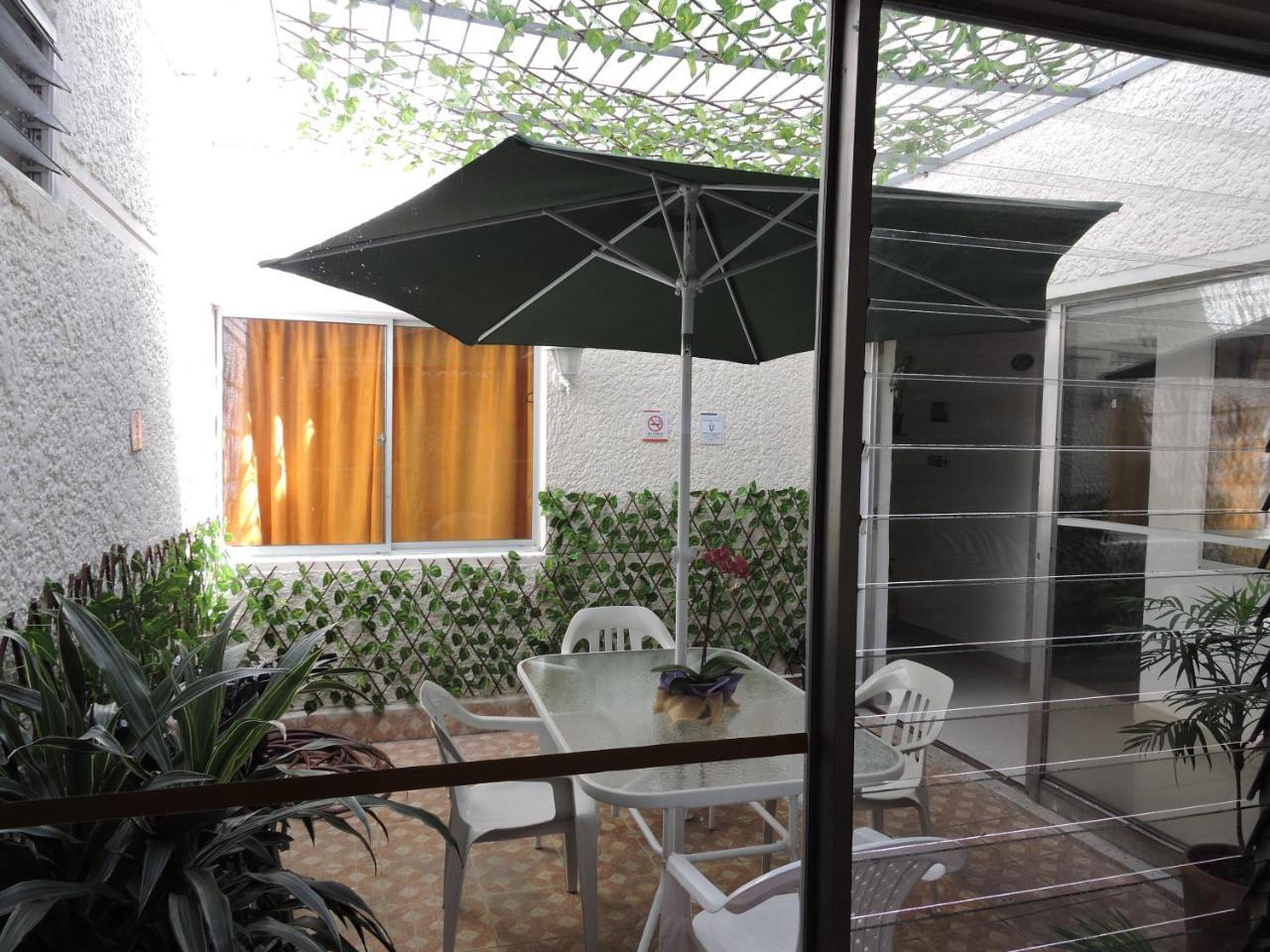 Apartahotel Calasanz Home Medellin Bagian luar foto