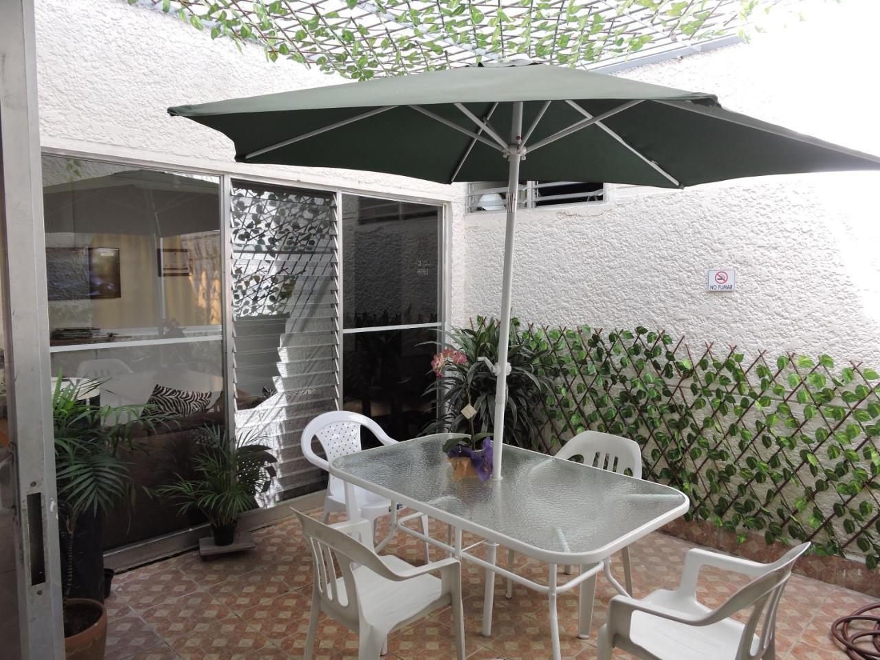 Apartahotel Calasanz Home Medellin Bagian luar foto